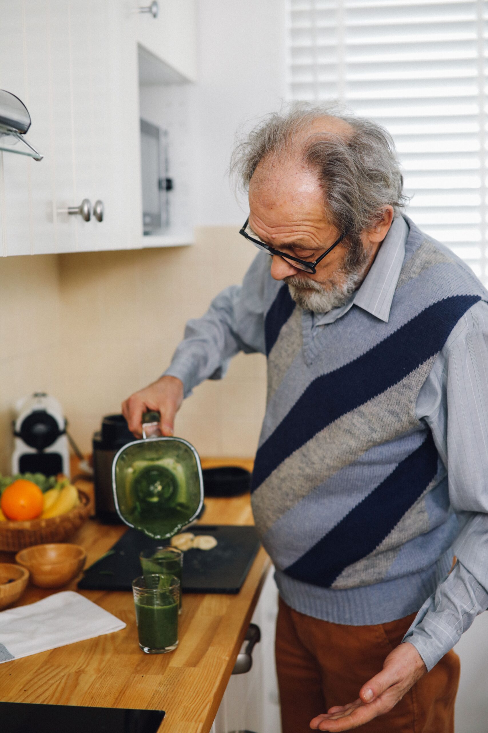 healthy breakfast for older adult — eating well helps manage signs of blood sugar imbalance